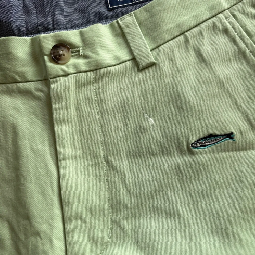 Vineyard Vines Men's 32 Breaker Shorts Pistacchio Green Embroidered Fish‎ Beach